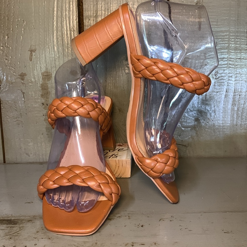 Dunes Chunky Heel Sandals - Picture 2 of 8